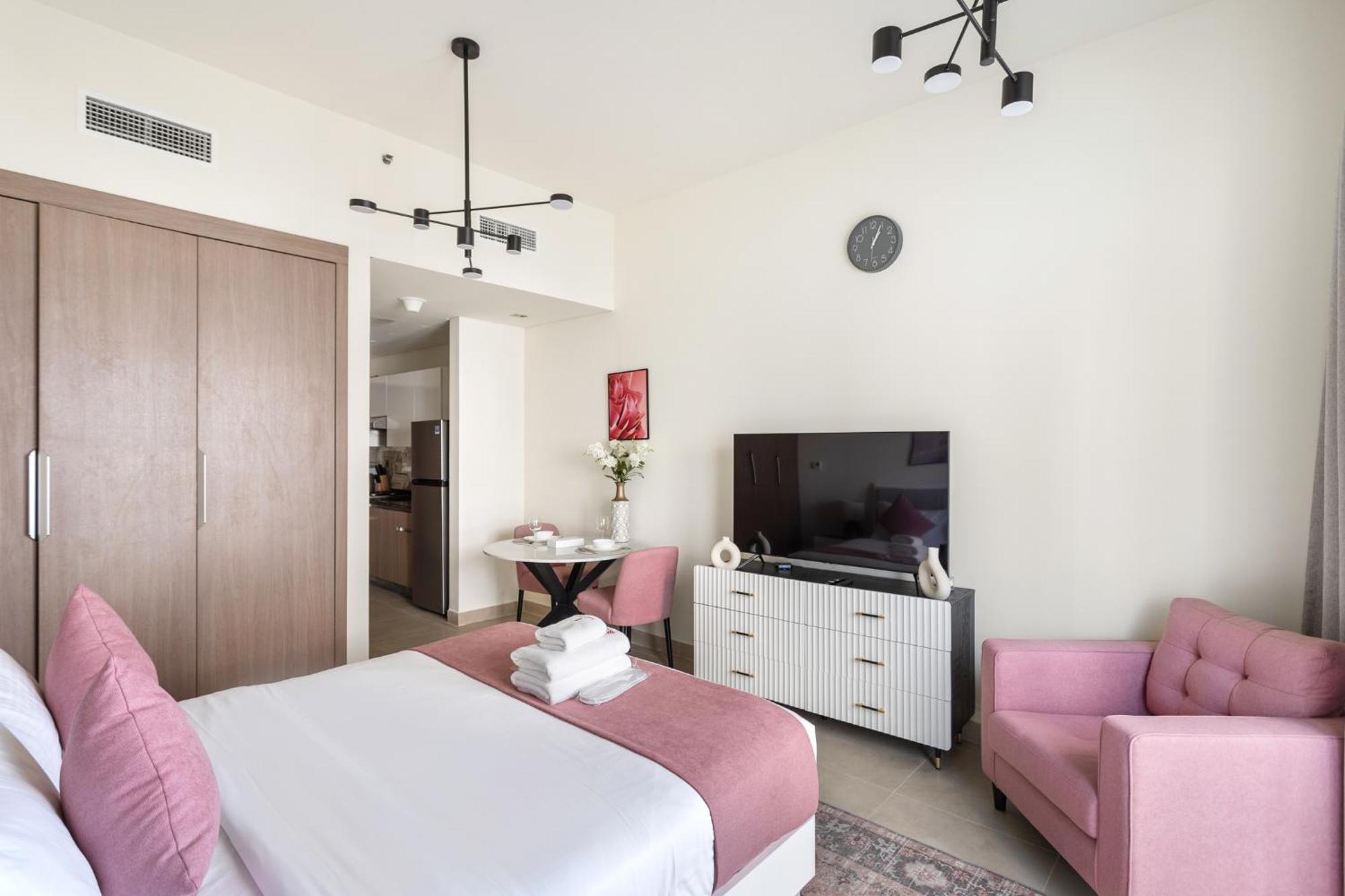 Apartment Cozy In Al Furjan *